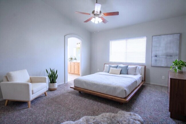 Photo - 1646 E Melissa St