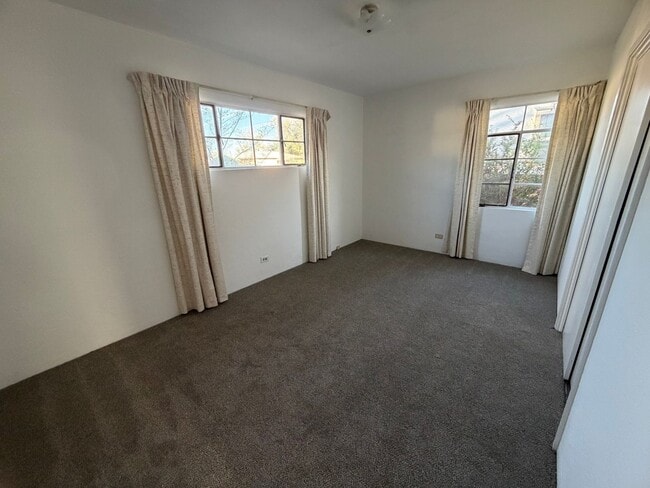 Photo - 3 Bedroom Home w/Large Backyard