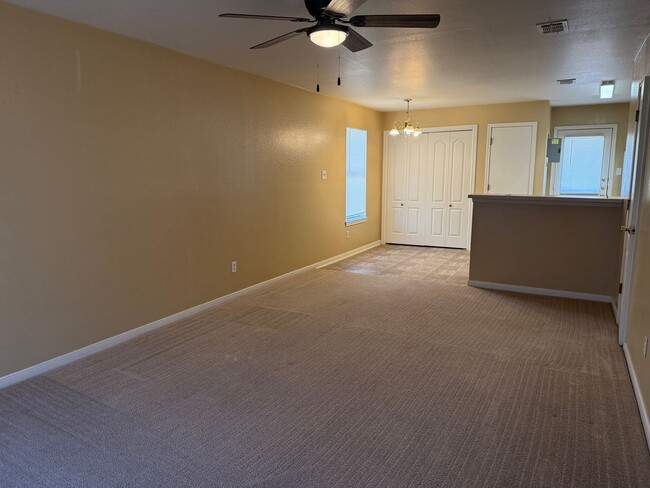 Photo - 711 S Amy Ln Unit A