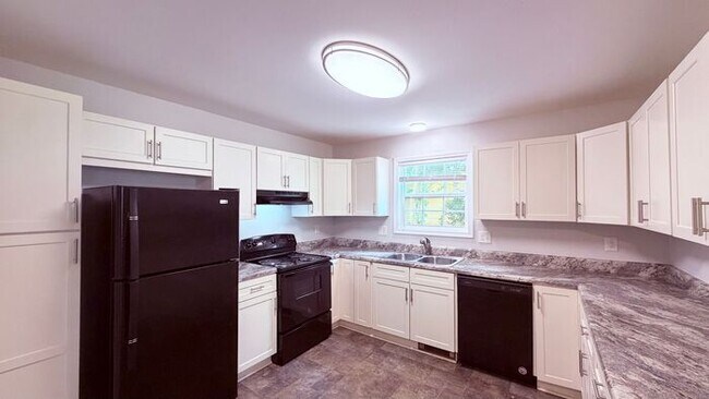 Photo - Venetian Hills Hidden Gem! 3 Bed - 2 Bath Near Fort McPherson, Available NOW!