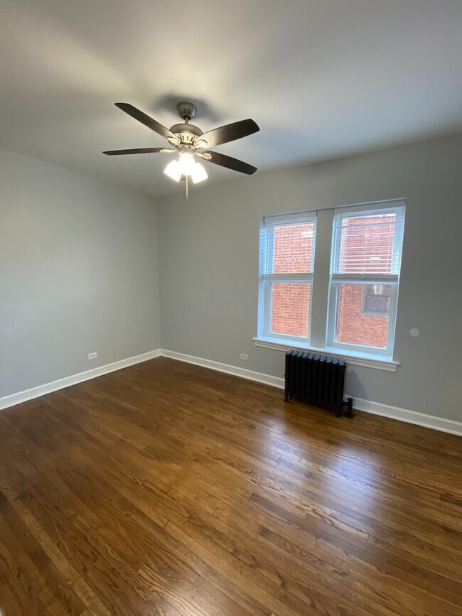 Photo - 1722 W Juneway Terrace Unit 3B