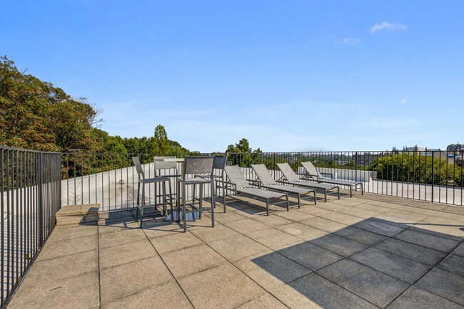 Connecticut Plaza
