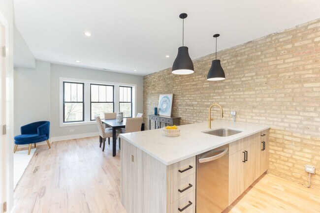 Photo - 2537 N Campbell Ave Unit 3