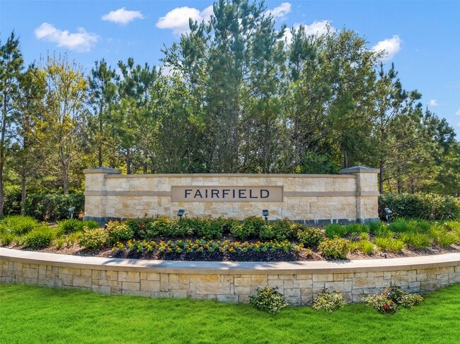 Building Photo - 22110 Field Green Dr