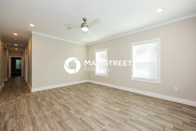 Photo - 4 Bedroom Pet-Friendly Home in Dallas, TX ...