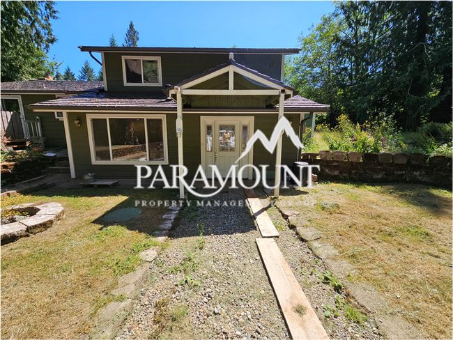 Building Photo - ALL UTILITIES INCLUDED! Cute 1 Bedroom Duplex in Belfair!