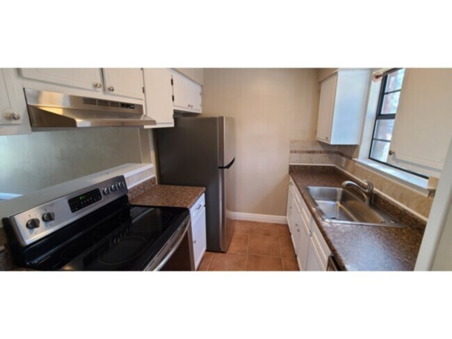 Photo - 7250 Hilburn Rd