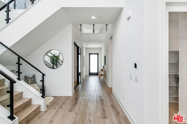 Photo - 20601 Overlook Ct
