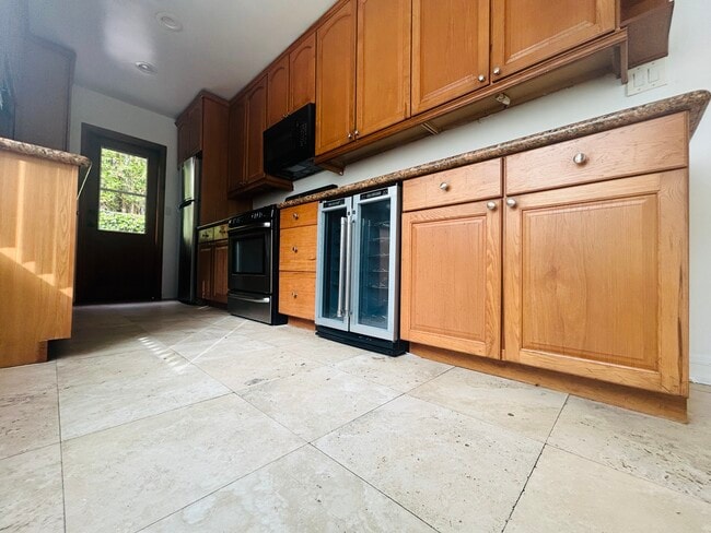 Photo - 3645 Kelton Ave Unit 3695
