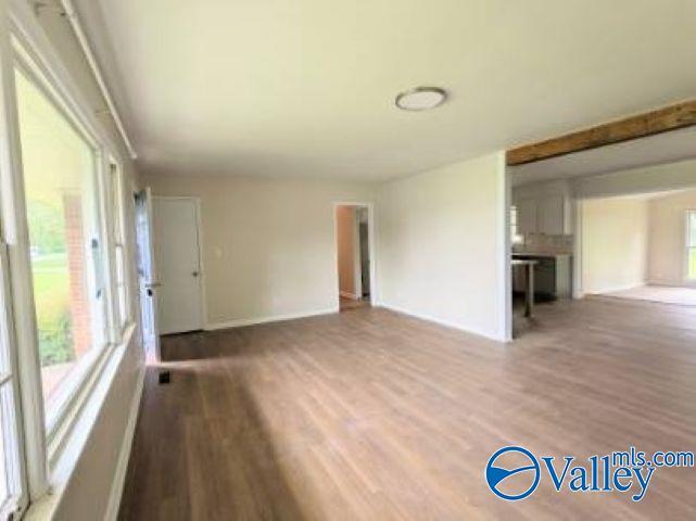 Photo - 9115 Strong Dr SE