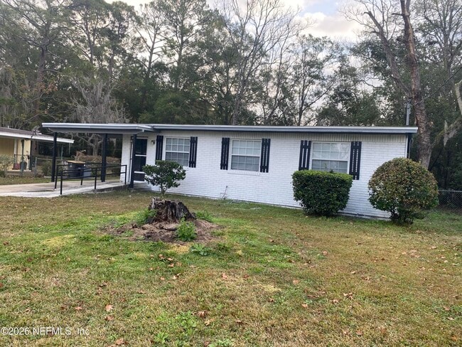 Photo - 815 La Marche Dr