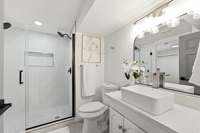 Photo - 599 E Millcreek Way Unit B