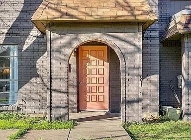 Photo - 2222 El Paso St