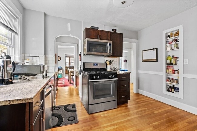 Photo - 28 Warwick Rd Unit 1