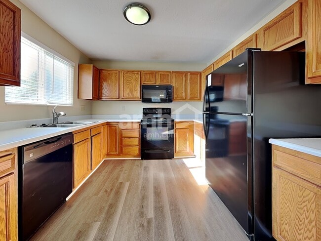 Photo - 1425 Stableview Cir