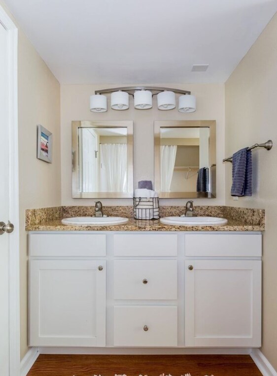 4629 W Lake Sammamish Pkwy SE