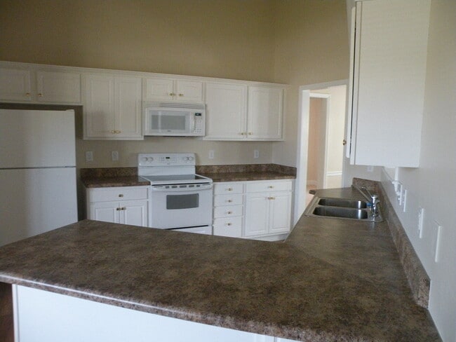 Photo - Centrally Located Home in New Bern-3 Bedroom With FROG