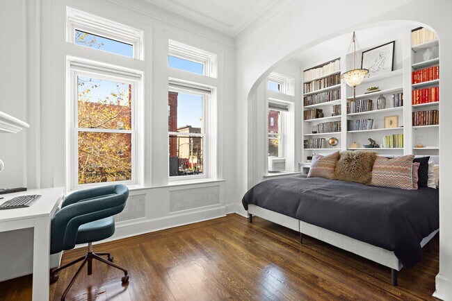 Photo - 937 Washington St Unit 2