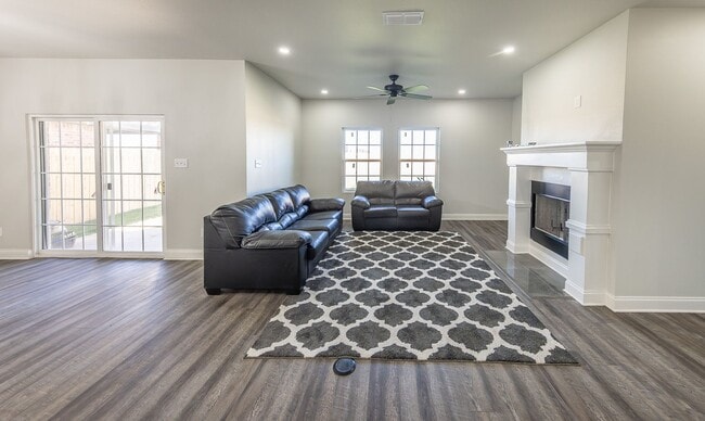 Photo - 3Bed/2Bath in Frenship ISD Available!
