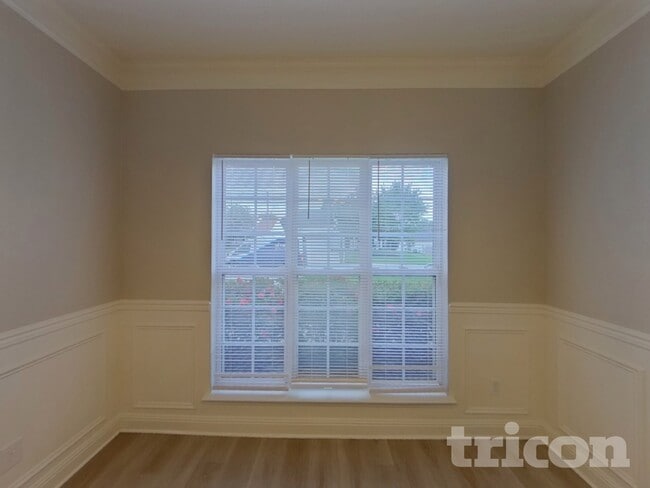 Photo - 4882 Aldridge Pl NW
