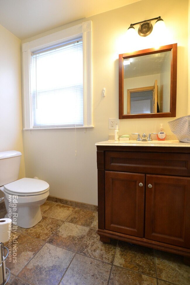 Photo - 331 Faneuil St