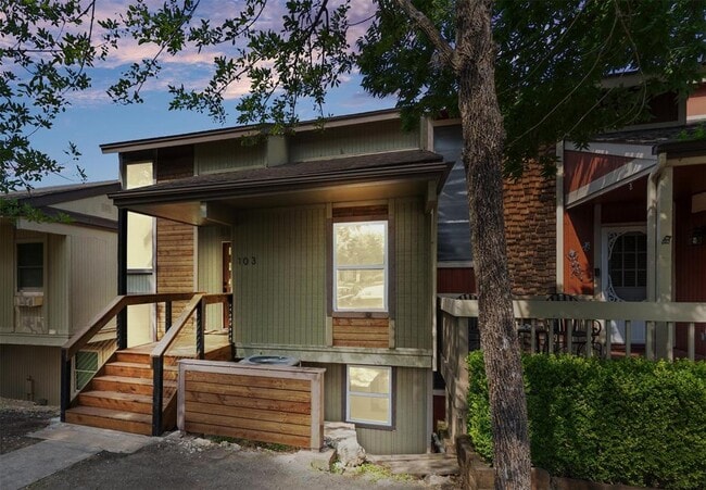 Photo - 103 Comanche Dr