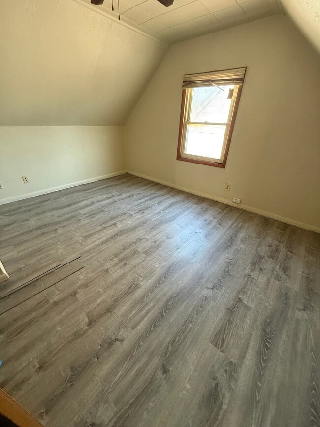 Photo - 7616 Howard Ave