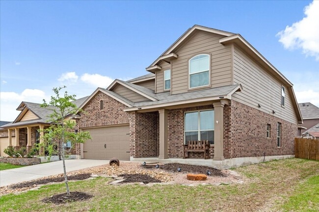 Photo - 4/2.5 in Midway ISD