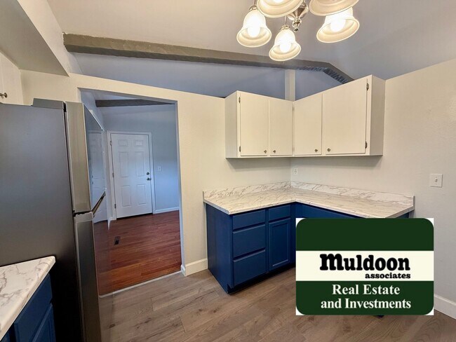 Photo - 3 Bedroom Tri Level with Spacious Yard 80918