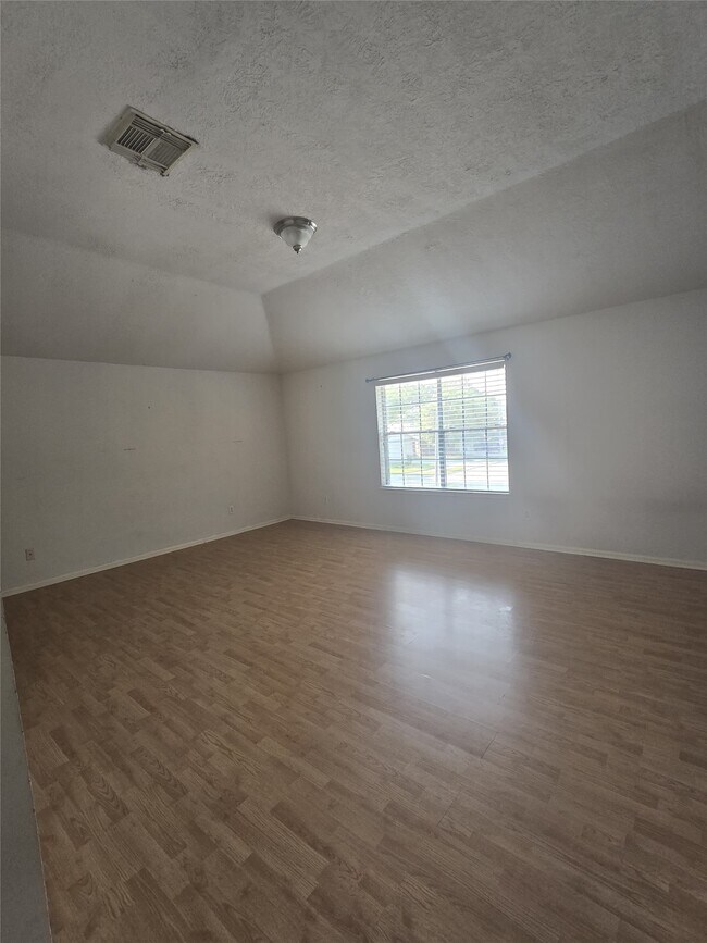 Photo - 3006 Greenbriar Springs Dr
