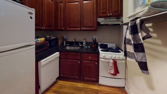 Photo - 1091 Boylston St