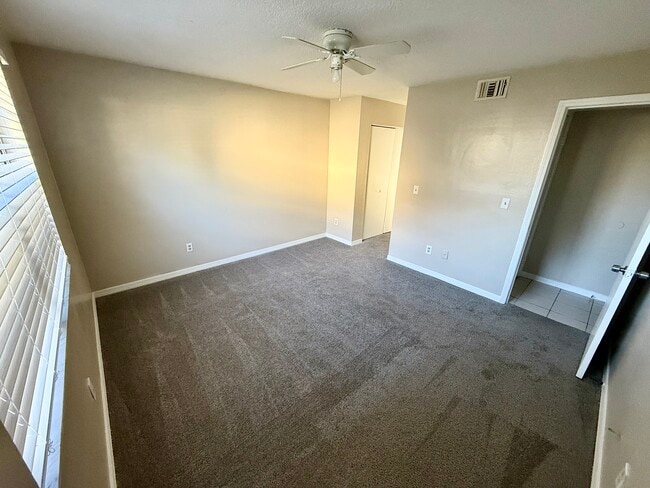 Building Photo - 467 Crabapple Ct Unit 1A