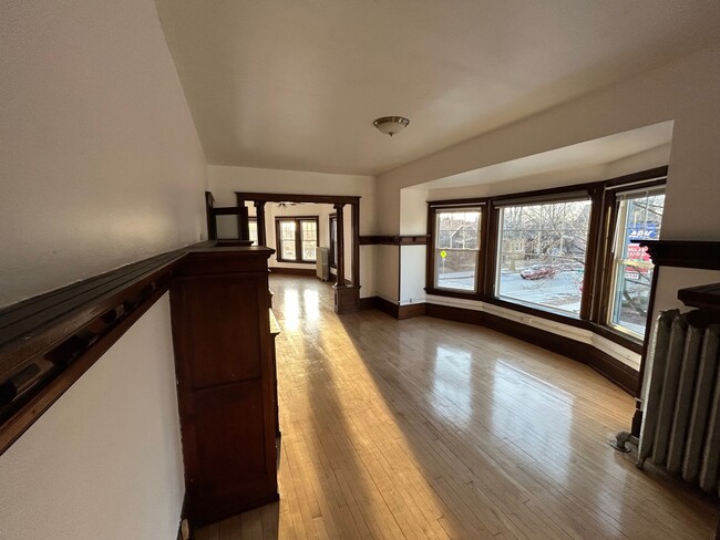 Building Photo - 2379 S Howell Ave Unit 2379 A