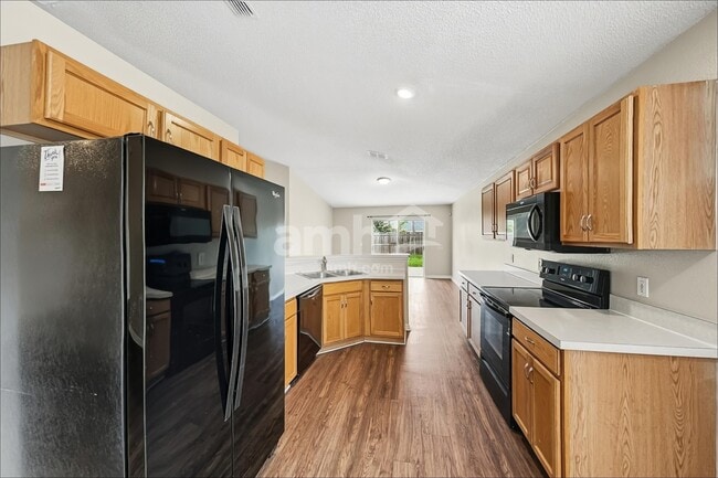Photo - 2948 Stonegate Ln