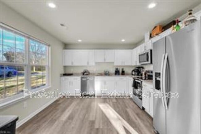 Photo - 223 N 7th St