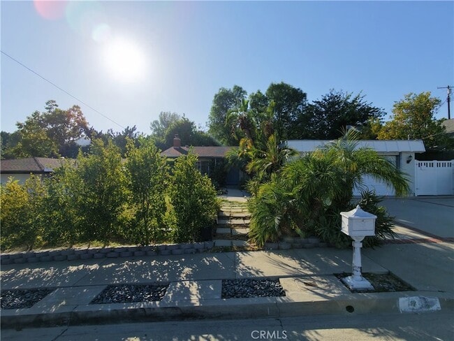 7049 Semrad Rd