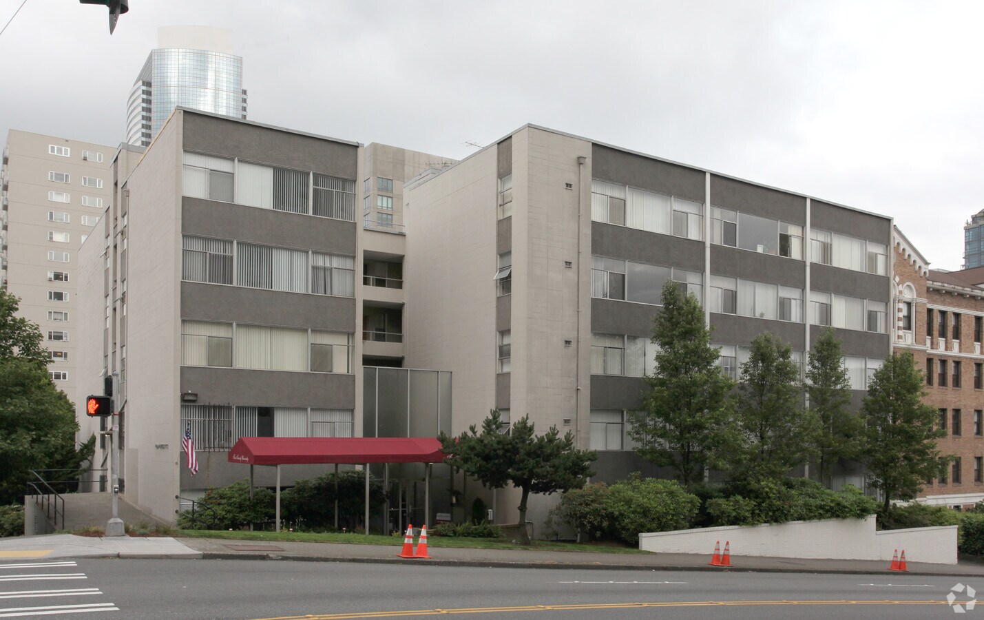 Ten Twenty University - Ten Twenty University Apartments