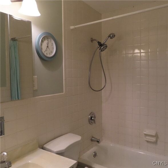 Photo - 7843 Glenwood Dr N