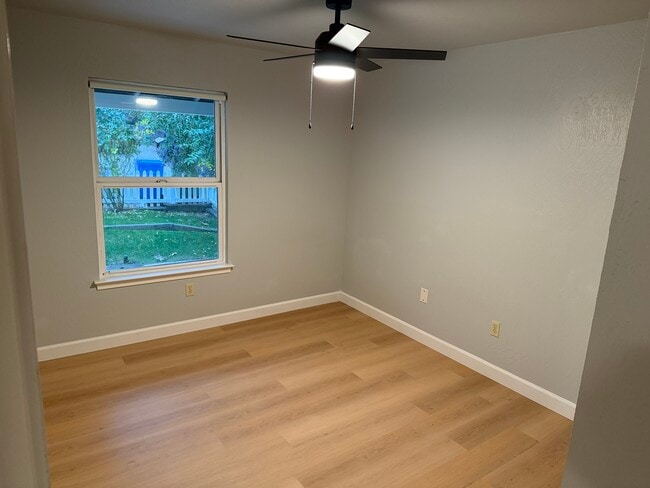 Photo - 1000 Figueroa St