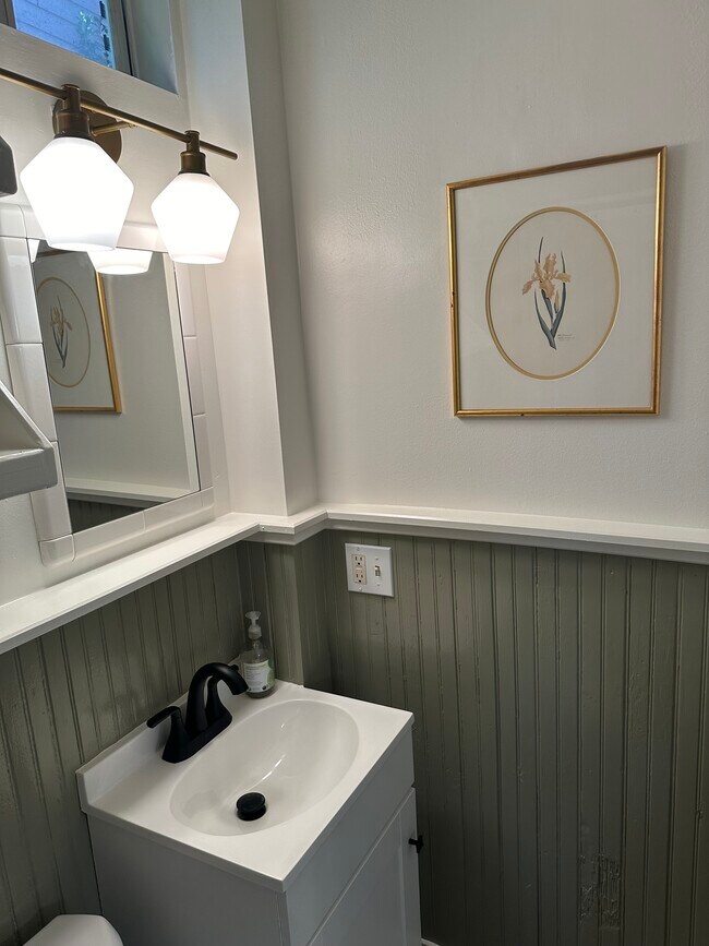 Photo - 1314 Pleasant St Unidad Apartment A