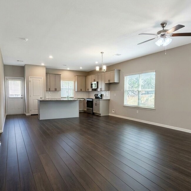 Photo - 15852 Pecan Dr