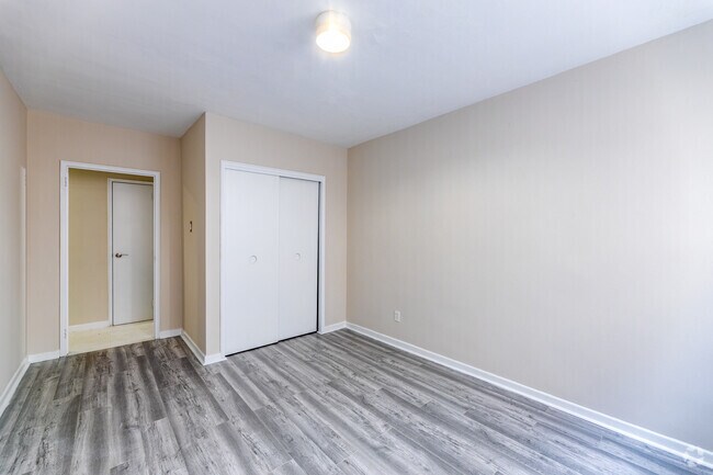 1 BR, 1BA - Bedroom - WATERLOO APARTMENTS