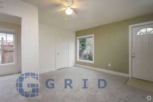 Building Photo - Gorgeous Bungalow in Mississippi Corridor! Rental
