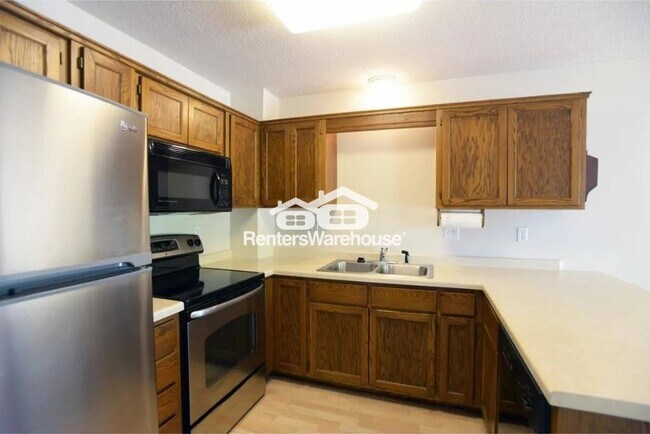 Photo - 2323 Amberwood Dr