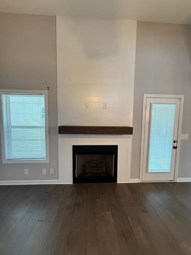 Photo - 3 Bedroom 3 Bathrooms located on a Cul De ...