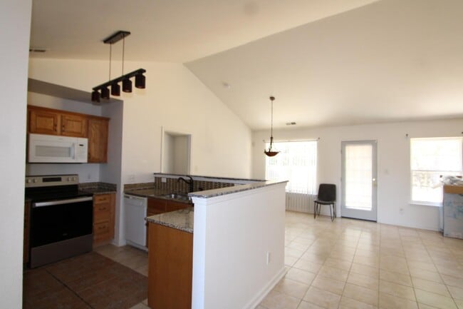 Photo - 2133 Rindle Dr