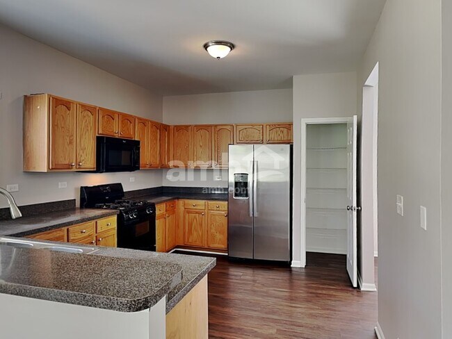 Photo - 772 Thompson Ave Casa