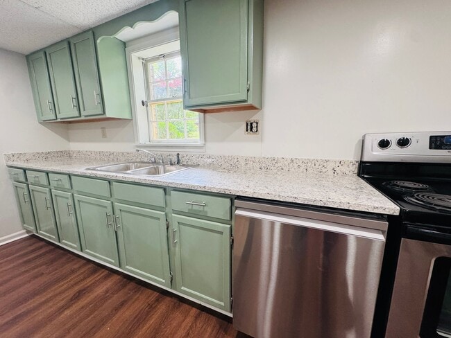 Building Photo - 4875 Millen Dr