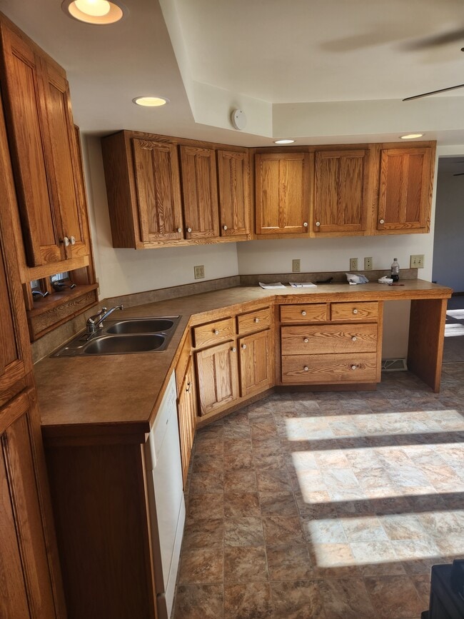 Photo - 326 S 13th St