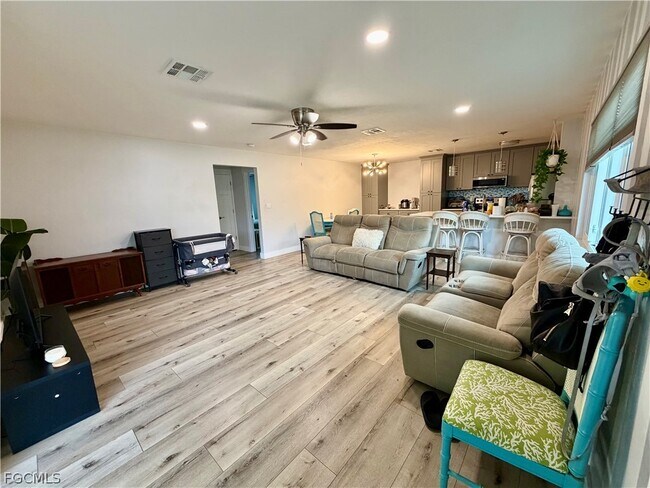 Photo - 3032 SE Santa Barbara Pl